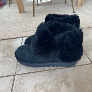 Black Uggs